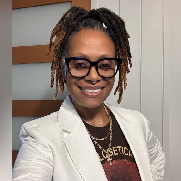 Meet your Posher, Octavia! - Picture 12 of 14